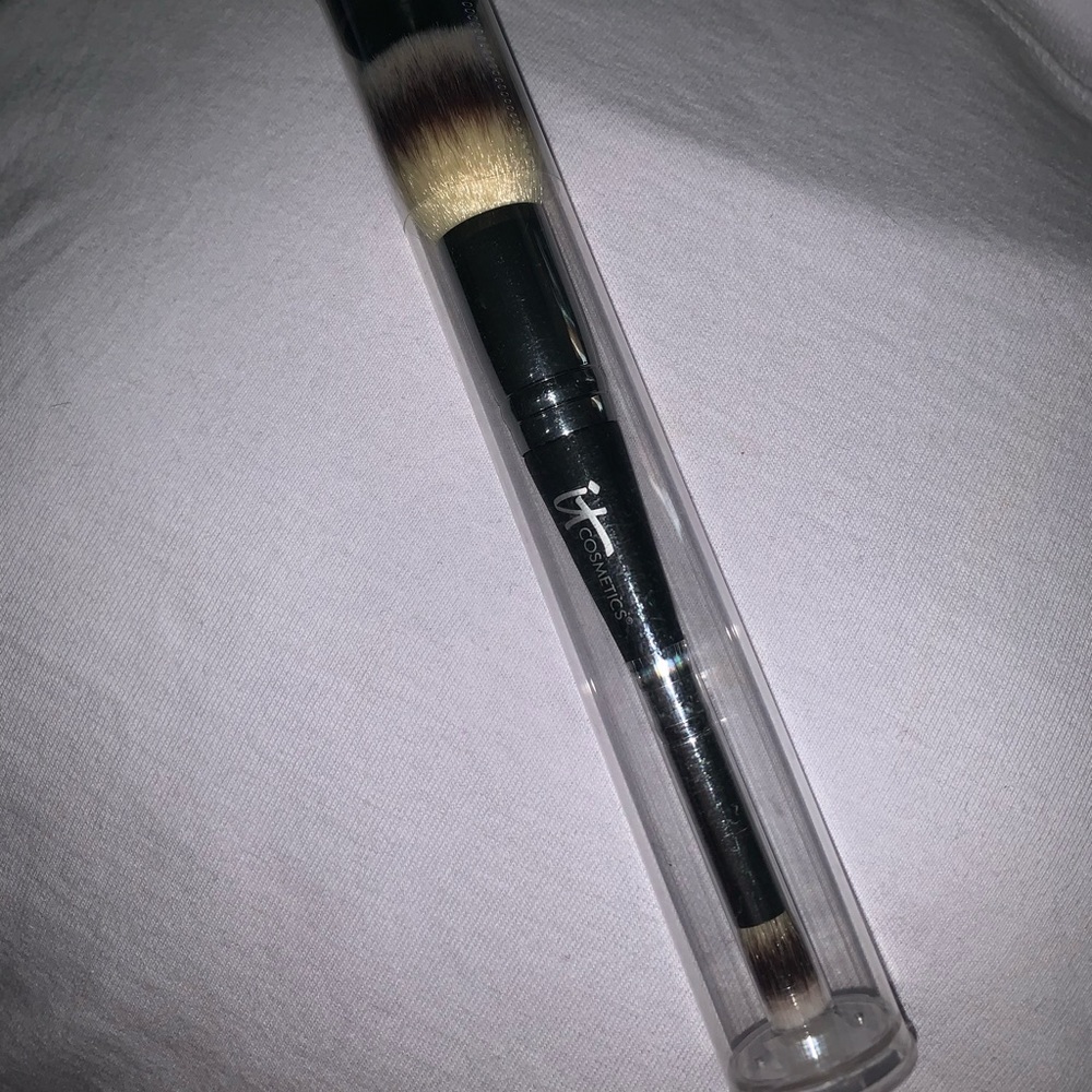 IT cosmetic Dual brush